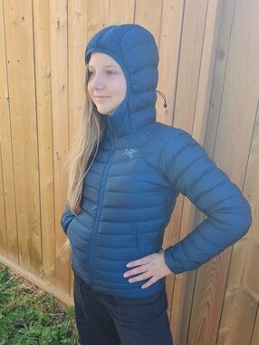 Arc'teryx Women's Hooded Down Puffer Jacket - Dark Teal xs